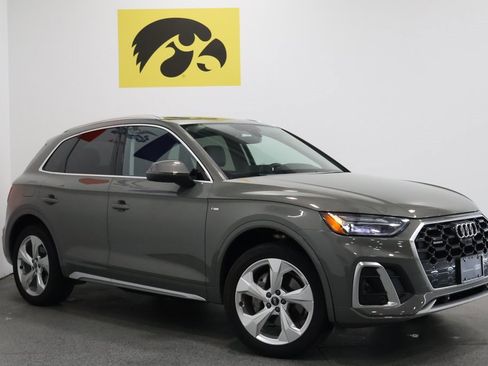 Certified 2023 Audi Q5 2.0T Premium Plus image 2