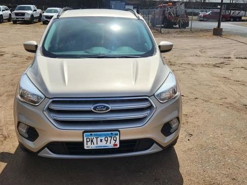 Used 2018 Ford Escape SE image 2