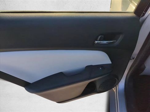 Used 2017 Toyota Prius Three FWD image 9