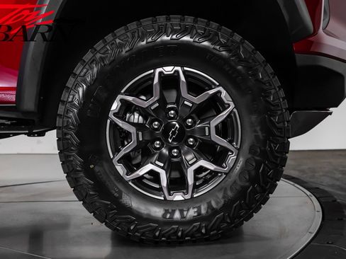 Used 2026 Chevrolet Colorado ZR2 w/ Technology Package AWD/4WD image 20