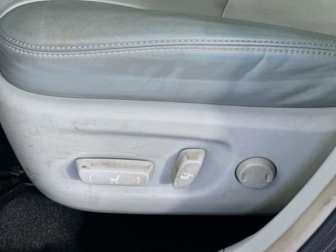 Used 2014 Toyota Prius Four image 22