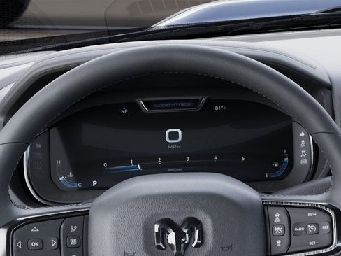 New 2025 RAM 3500 Limited AWD/4WD image 17