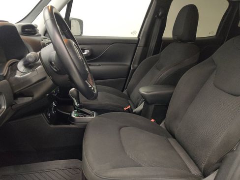 Used 2020 Jeep Renegade Altitude AWD/4WD image 17