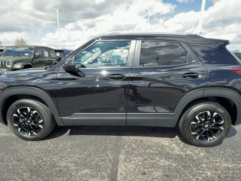 Used 2023 Chevrolet TrailBlazer LT w/ Convenience Package AWD/4WD image 5