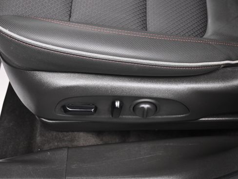 Used 2023 Chevrolet TrailBlazer RS AWD/4WD image 16