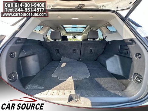 Used 2022 GMC Terrain SLE w/ Driver Convenience Package FWD image 21