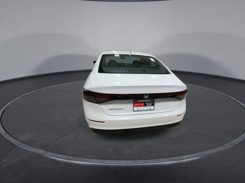 Certified 2023 Honda Accord EX image 7