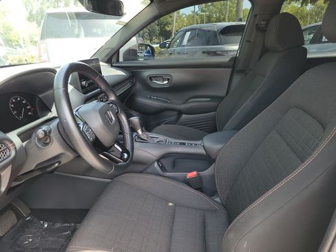 Used 2025 Honda HR-V Sport image 12