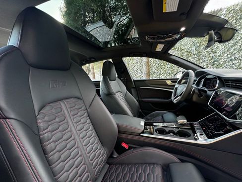 Used 2023 Audi RS 7 Sportback w/ Black Optic Package image 26