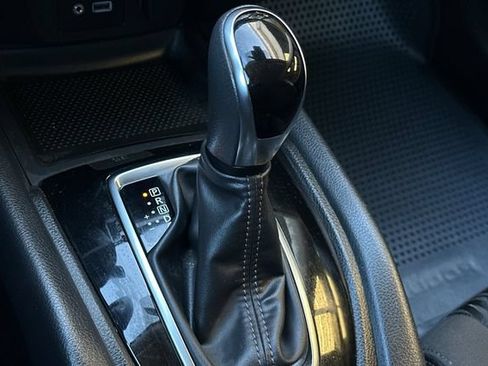 Used 2020 Nissan Rogue S FWD image 24