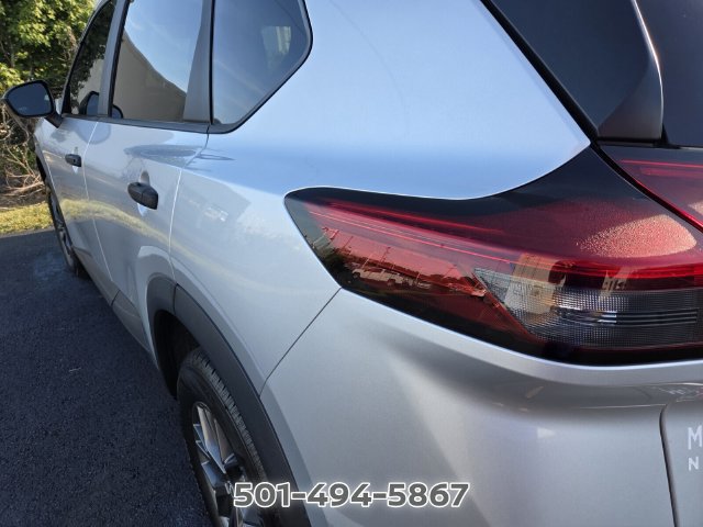 Used 2024 Nissan Rogue S FWD image 9