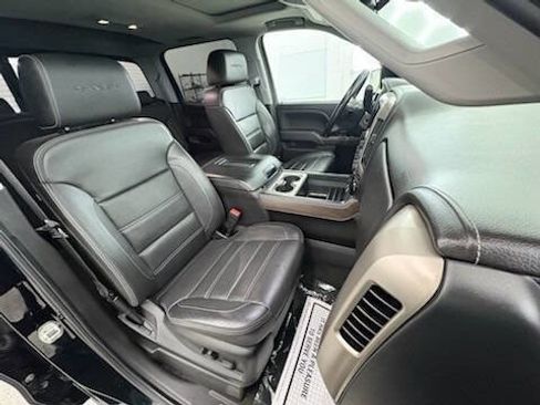 Used 2018 GMC Sierra 1500 Denali w/ Denali Ultimate Package image 9
