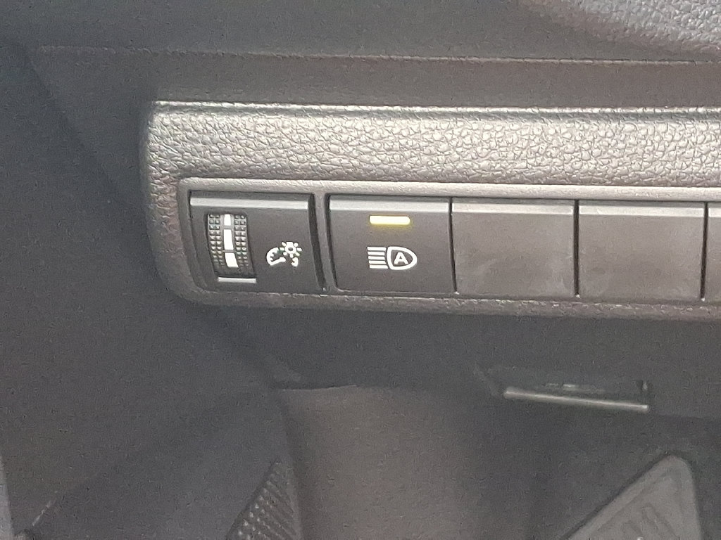 Used 2026 Toyota Corolla LE FWD image 23