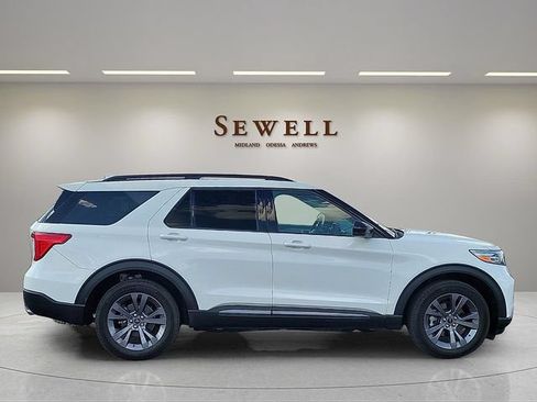 Used 2023 Ford Explorer XLT w/ Equipment Group 202A AWD/4WD image 6