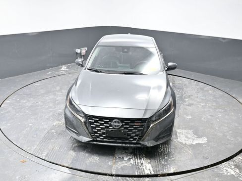 Used 2024 Nissan Altima 2.5 SR image 39