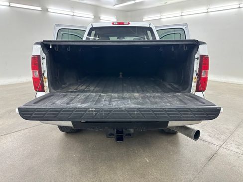 Used 2011 Chevrolet Silverado 2500 LTZ w/ Snow Plow Prep Package AWD/4WD image 26