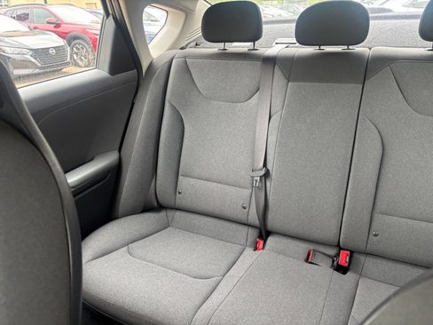 Used 2025 Kia K4 FWD image 38