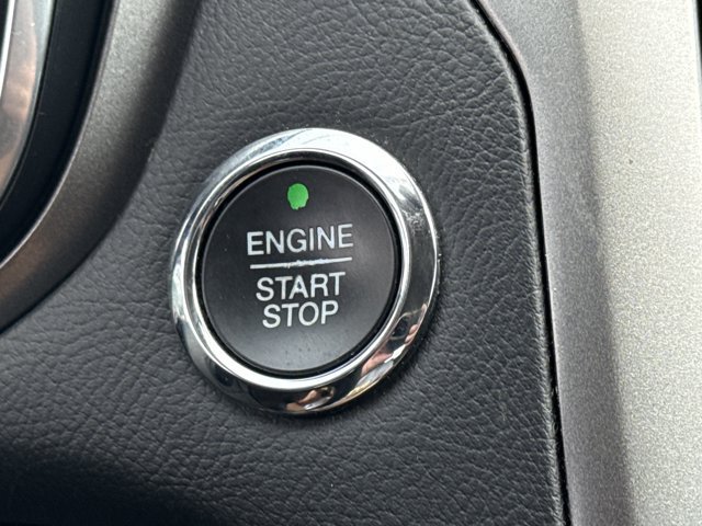 Used 2020 Ford Fusion SE FWD image 23
