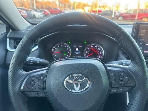 Used 2019 Toyota RAV4 XLE w/ Convenience Package image 13