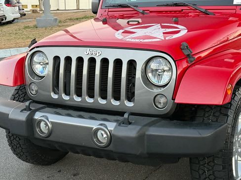 Used 2014 Jeep Wrangler Freedom Edition image 6