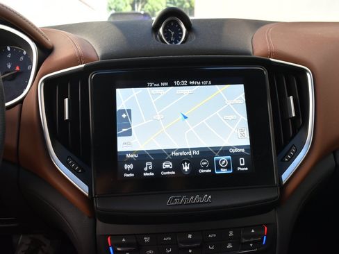 Used 2020 Maserati Ghibli RWD image 22