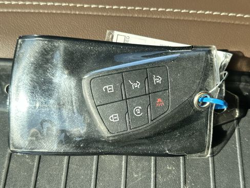 Used 2023 Chevrolet Tahoe High Country image 35