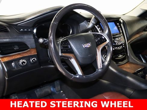 Used 2020 Cadillac Escalade Luxury image 18