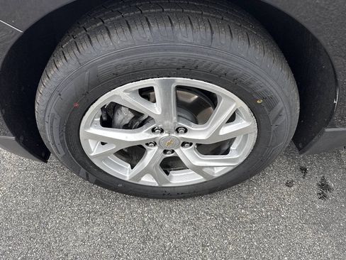 Used 2021 Chevrolet Equinox LT FWD image 30