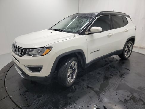 Used 2018 Jeep Compass Limited w/ Navigation Group image 3