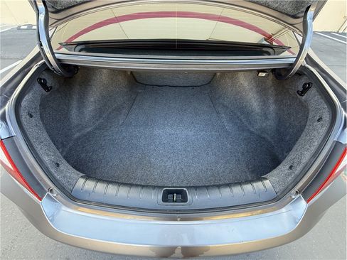 Used 2016 Honda Accord Touring image 27