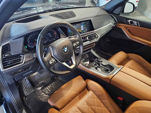 Used 2023 BMW X5 xDrive40i w/ Luxury Seating Package image 2