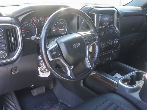 Used 2021 Chevrolet Silverado 1500 LT Trail Boss w/ Convenience Package II image 8