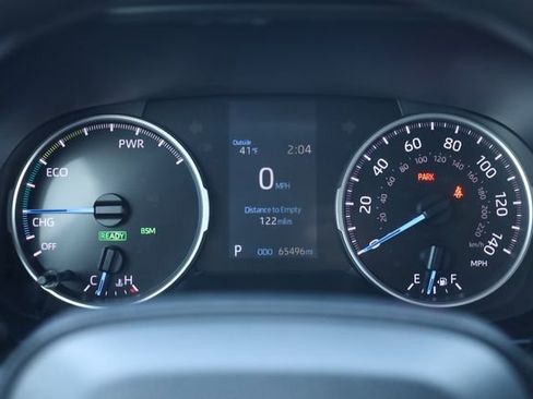 Used 2019 Toyota RAV4 LE image 17