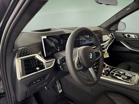 Certified 2026 BMW X7 xDrive40i w/ M Sport Package image 31
