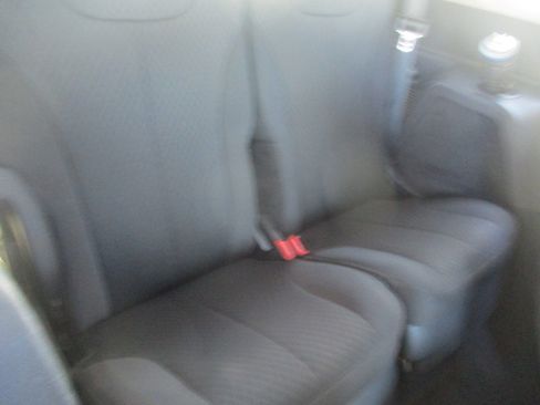 Used 2006 Chrysler Pacifica Touring image 9