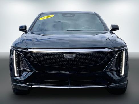 Used 2024 Cadillac Lyriq Sport w/ LPO, Floor Liner Package AWD/4WD image 2