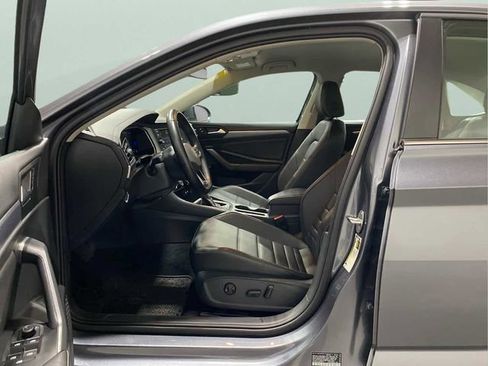 Used 2022 Volkswagen Jetta SE image 11