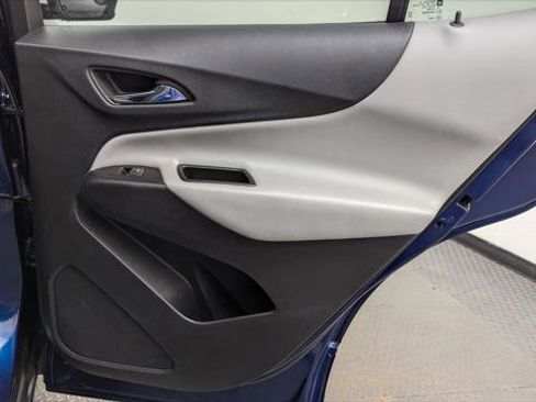 Used 2023 Chevrolet Equinox LS w/ LS Convenience Package image 21