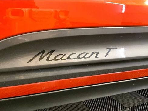 Used 2023 Porsche Macan Turbo image 19