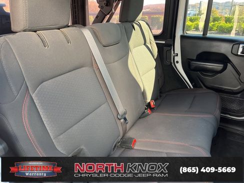 Used 2022 Jeep Wrangler Unlimited Rubicon w/ Steel Bumper Group image 22