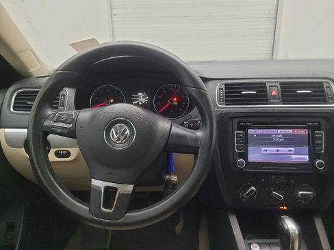Used 2014 Volkswagen Jetta SE FWD image 22