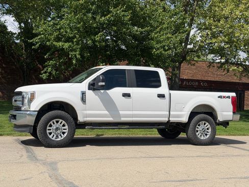 Used 2019 Ford F250 XL w/ STX Appearance Package AWD/4WD image 2