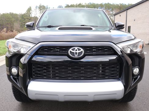 Used 2016 Toyota 4Runner Trail Premium image 3