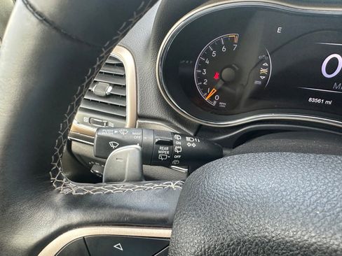 Used 2017 Jeep Grand Cherokee Limited AWD/4WD image 30