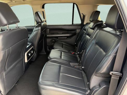 Used 2024 Ford Expedition Max XLT image 17