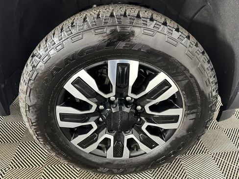 Used 2025 GMC Sierra 2500 Denali Ultimate AWD/4WD image 36