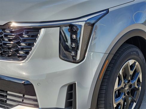New 2026 Kia Sorento S image 6