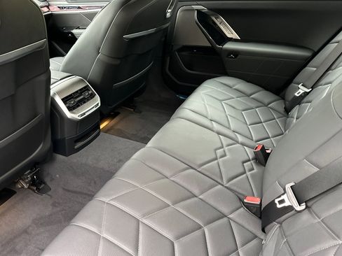 New 2026 BMW i7 xDrive60 image 9