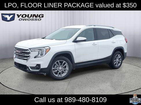 Used 2024 GMC Terrain SLT w/ LPO, Floor Liner Package image 1