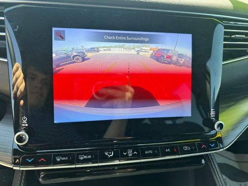 Used 2024 Jeep Wagoneer L Series II w/ Flexible Seating Group AWD/4WD image 15